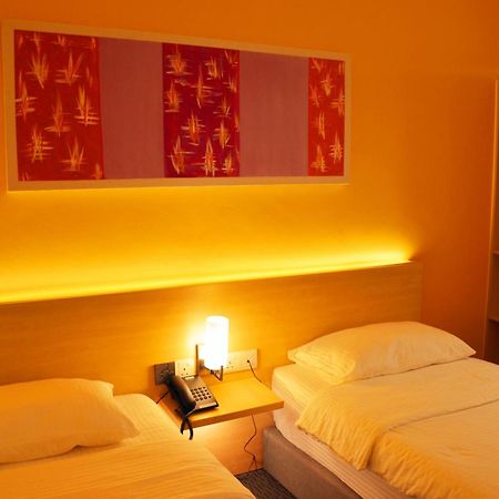 Hotel Jeti Tg Gemok Padang Endau Bagian luar foto
