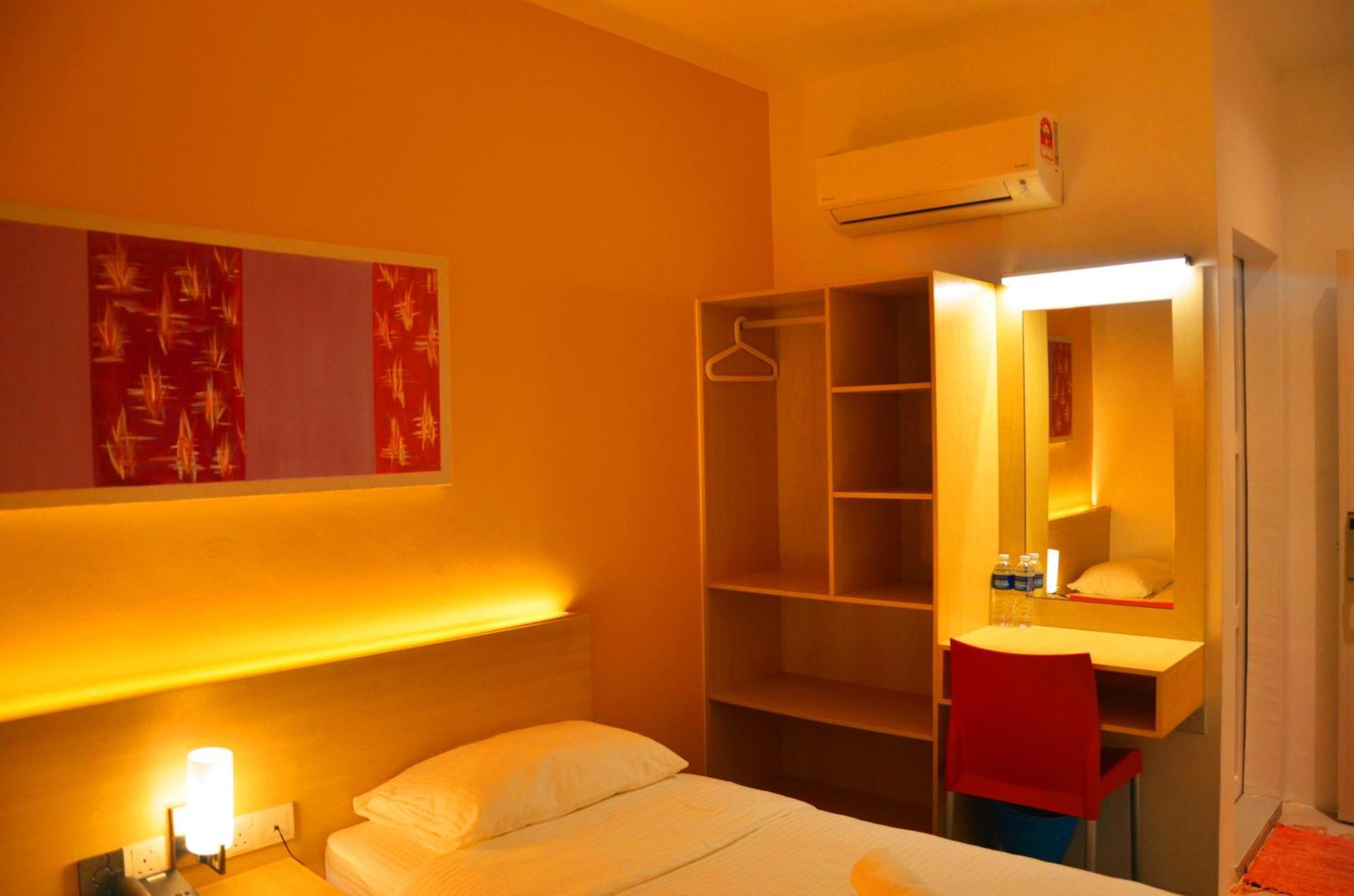 Hotel Jeti Tg Gemok Padang Endau Bagian luar foto
