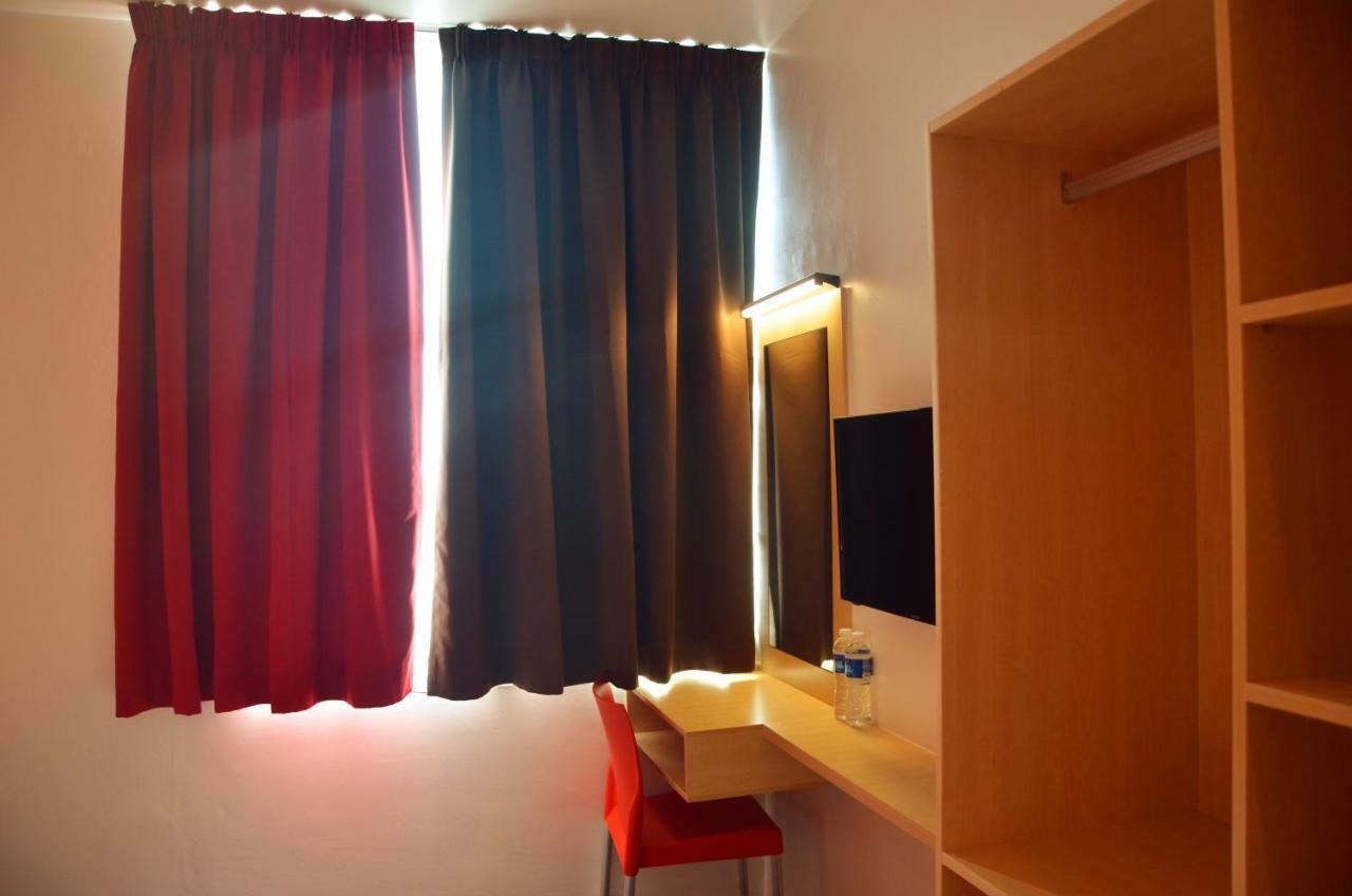 Hotel Jeti Tg Gemok Padang Endau Bagian luar foto